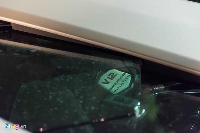 Lamborghini Aventador Roadster ra bien trang tai Ha Noi hinh anh 9