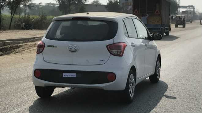 Hyundai Grand i10 2017 chay thu tren pho hinh anh 1