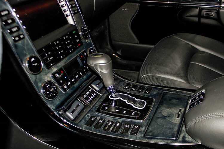 cap-doi-maybach-62s-hon-40-ty-cua-dai-gia-ninh-binh-hinh-8