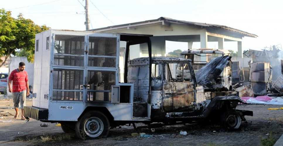 hinh-anh-ve-bao-loan-o-brazil-do-canh-sat-dinh-cong