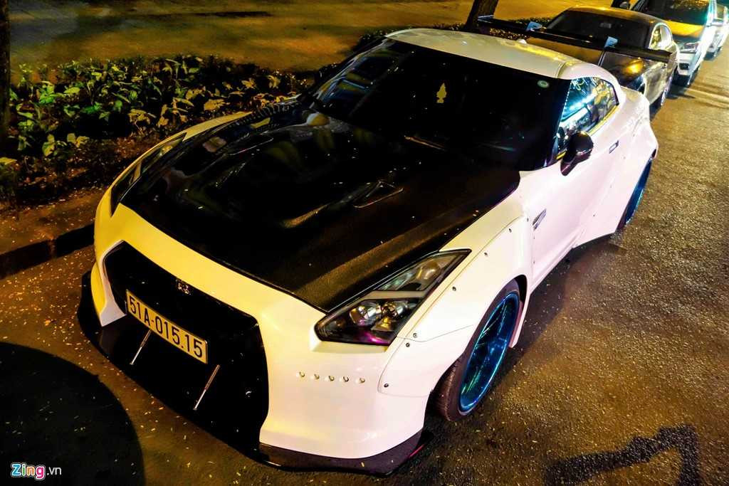 Xe the thao Nissan GT-R do than rong kieu Nhat tai Sai Gon hinh anh 2