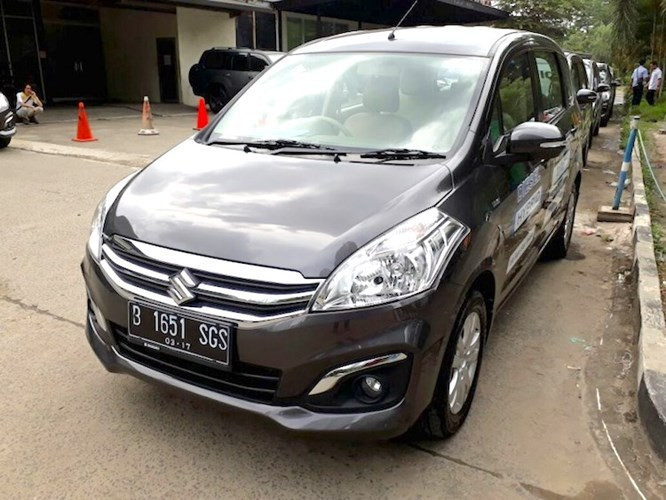 mpv-7-cho-suzuki-ertiga-diesel-hybrid-sieu-re-gia-373-trieu