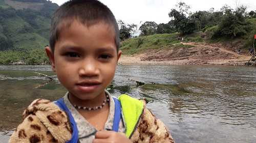 quang tri: roi nuoc mat nhin hoc sinh tim tai loi song den truong hinh anh 5