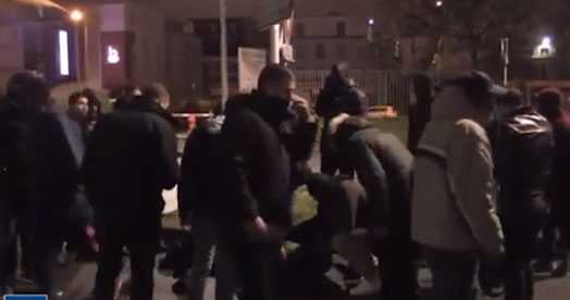 sao-pGS-tan-cong-fan