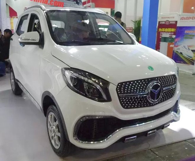 Xe nhai Mercedes-Benz gia hon 60 trieu dong o Trung Quoc hinh anh 1