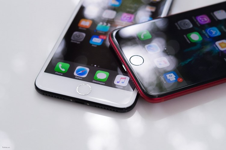 chiem-nguong-bo-anh-iphone-7-do-den-sieu-dep-hinh-11