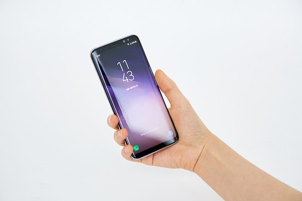Samsung Galaxy S8 va S8+ ra mat voi man hinh vo cuc, 4G toc do 1 Gbps hinh anh 9