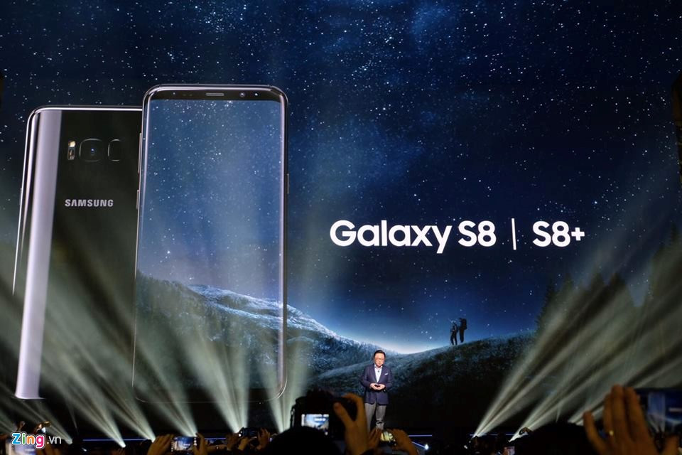 Samsung Galaxy S8 va S8+ ra mat voi man hinh vo cuc, 4G toc do 1 Gbps hinh anh 1