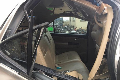 Toyota Fortuner nat bet, tui khi