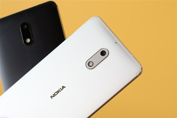 chiem-nguong-nokia-6-mau-trang-tuyet-dep-sap-ra-mat-hinh-2
