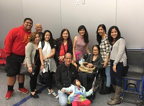 nguoi-nha-to-united-airlines-doi-xu-lanh-lung-voi-cu-ba-94-tuoi-1