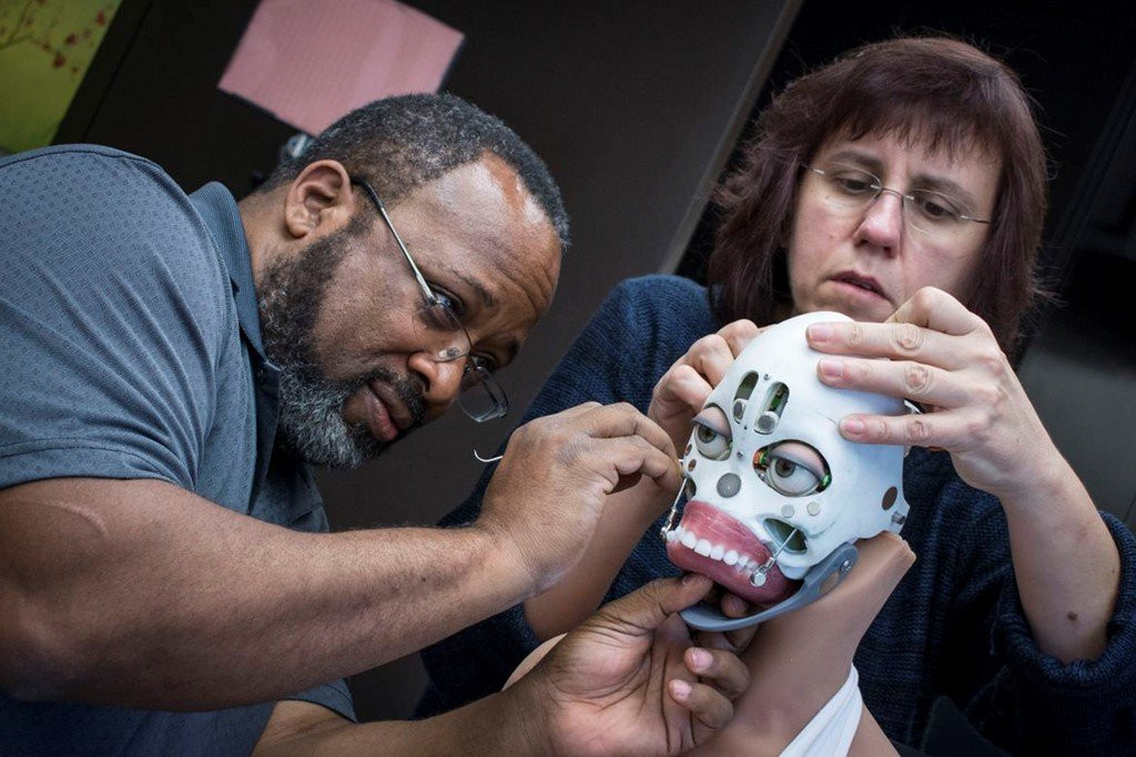 Robot tinh duc co tri tue nhan tao dau tien tren the gioi hinh anh 2