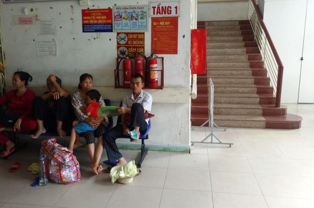 Tầng 1 BVĐK Hòa Bình, nơi sản phụ T sinh con.