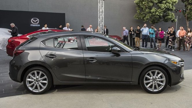 Cận cảnh Mazda 3 bản nâng cấp tại Thái Lan, giá từ 560 triệu đồng ảnh 4
