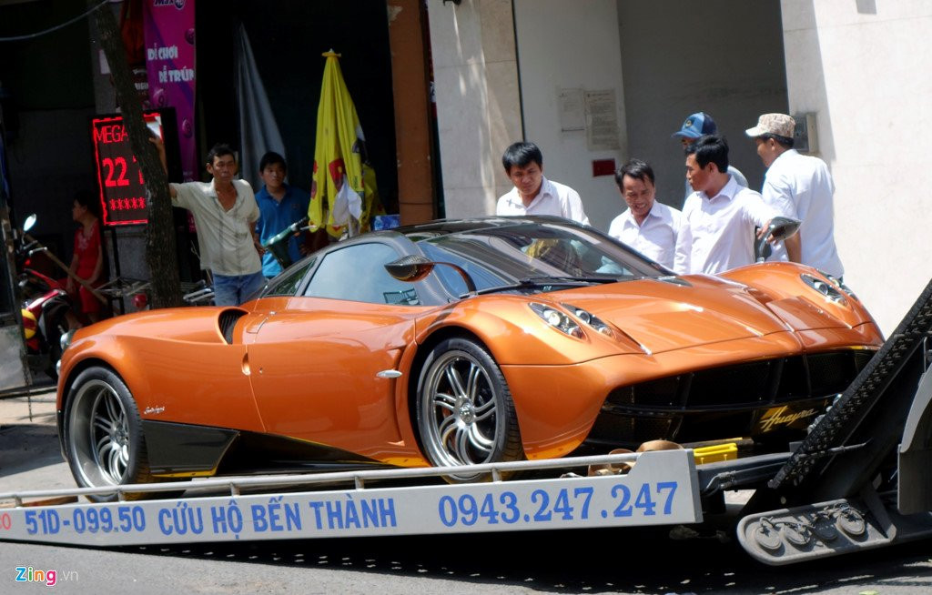 Chi tiet Pagani Huayra 80 ty cua Minh Nhua o Sai Gon hinh anh 1