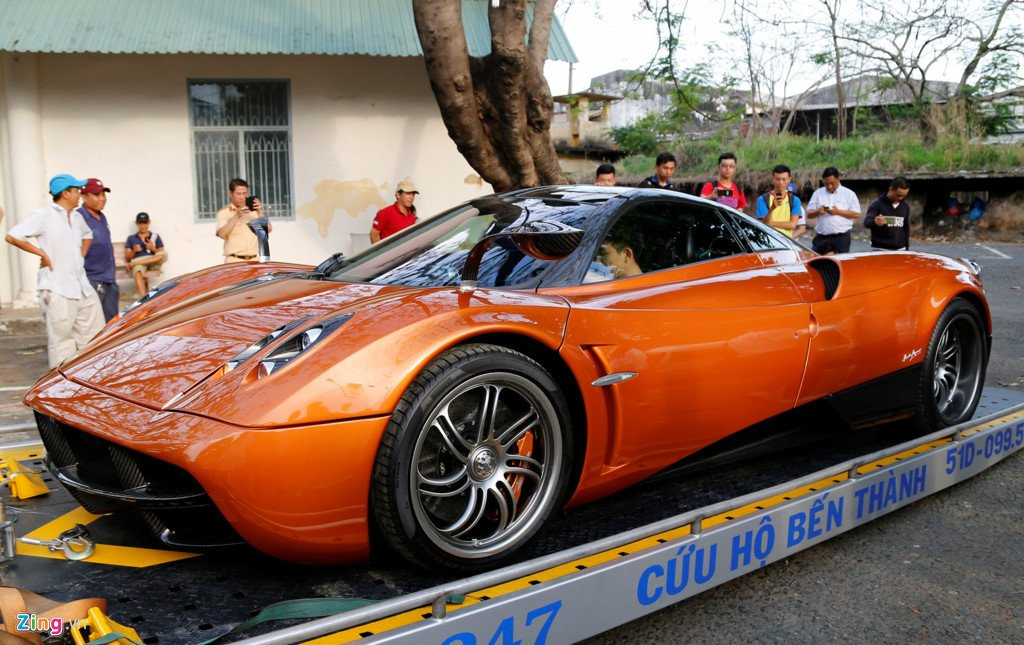 Chi tiet Pagani Huayra 80 ty cua Minh Nhua o Sai Gon hinh anh 7