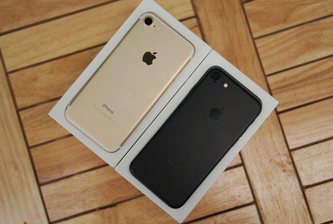 iPhone khoa mang khong hut khach sau con sot SIM ghep than thanh hinh anh 1