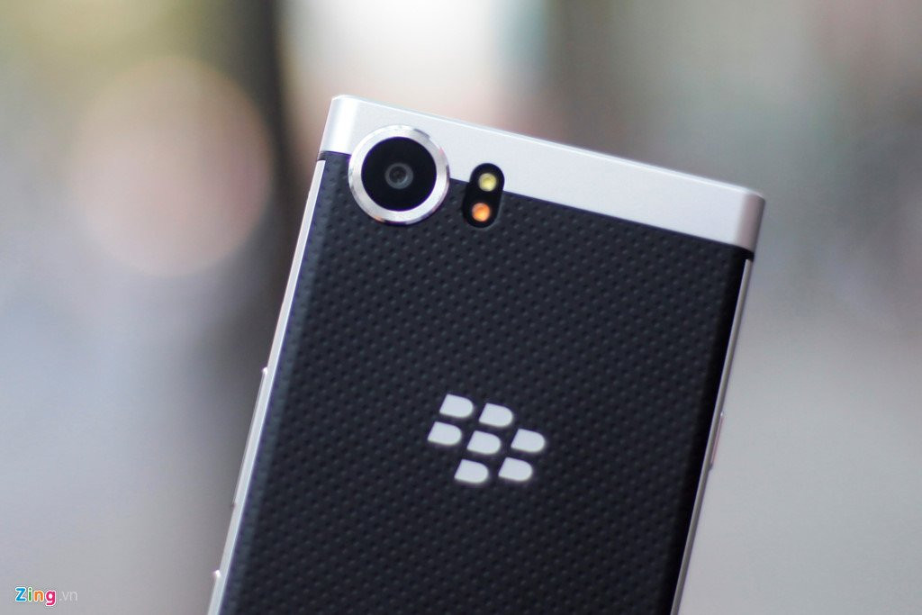 BlackBerry KeyOne ve Viet Nam voi gia 19 trieu dong hinh anh 5