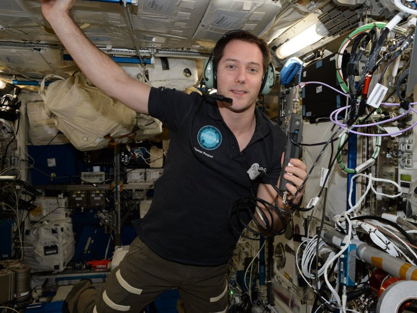 Cuoc song cua cac phi hanh gia tren tram vu tru quoc te hinh anh 2