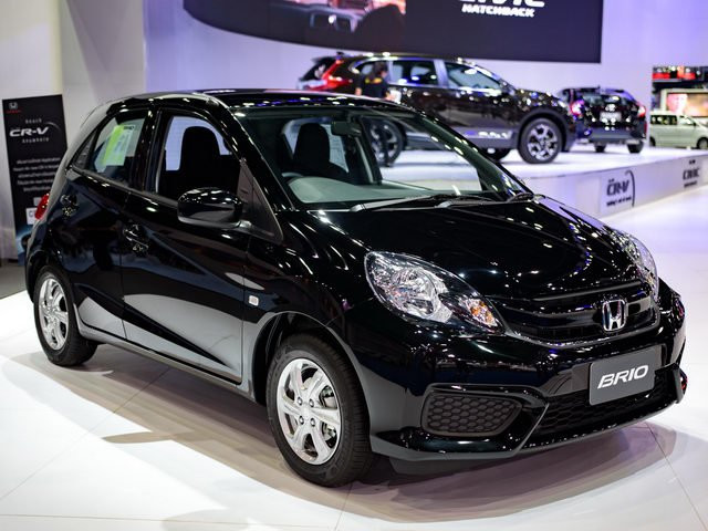 xe nho gia re honda brio chi tu 324 trieu dong hinh anh 1