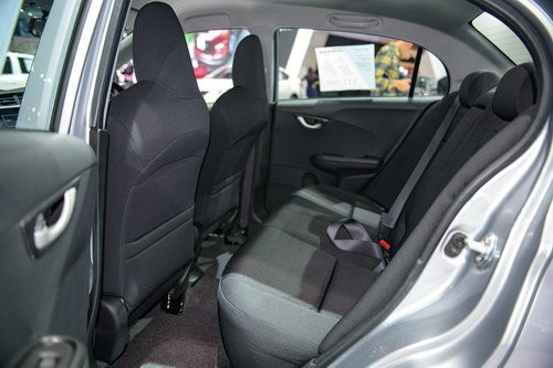 xe nho gia re honda brio chi tu 324 trieu dong hinh anh 10