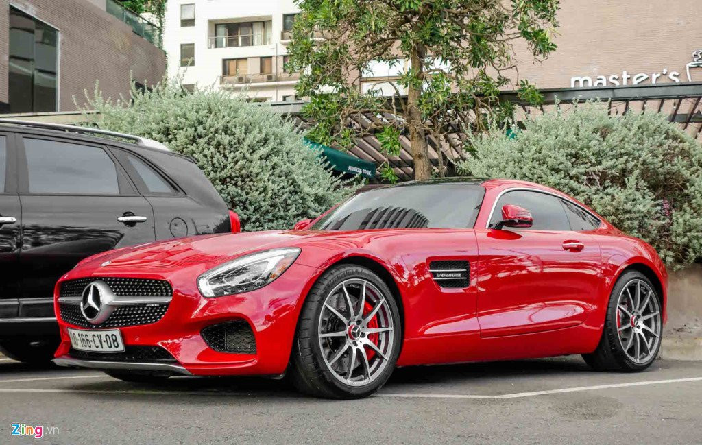 Cuong Do La mua them sieu xe Mercedes GT hon 8 ty hinh anh 2