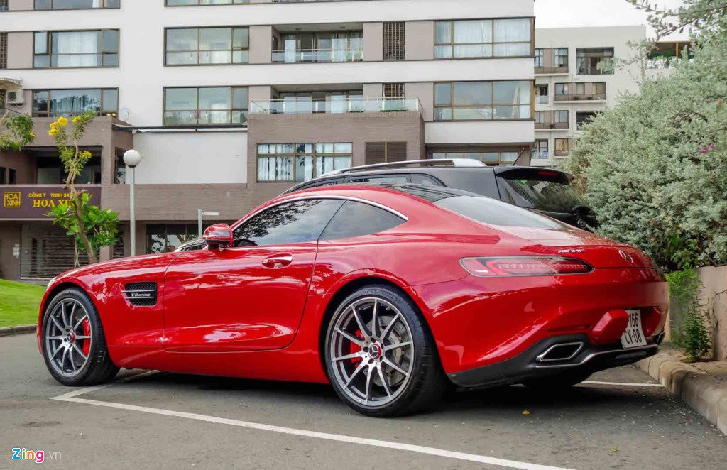 Cuong Do La mua them sieu xe Mercedes GT hon 8 ty hinh anh 4