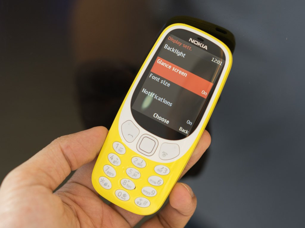 Mo hop Nokia 3310 gia hon mot trieu dong vua ban o Viet Nam hinh anh 6