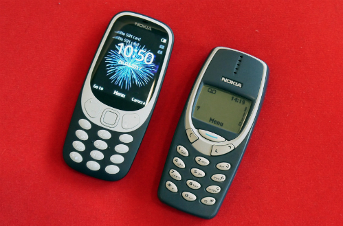 dien-thoai-cuc-gach-nokia-3310-chay-hang-o-viet-nam-1