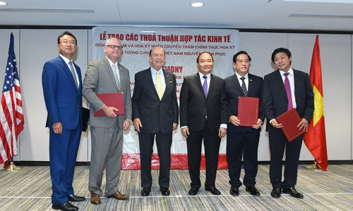 doanh-nghiep-viet-ky-cac-hop-dong-ty-usd-voi-doi-tac-my