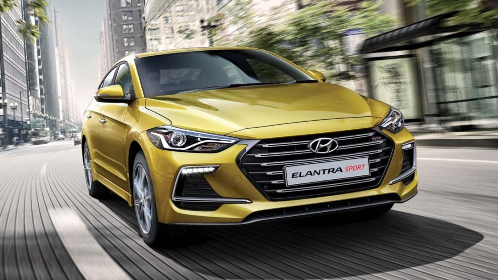 Hyundai-Elantra-8 7
