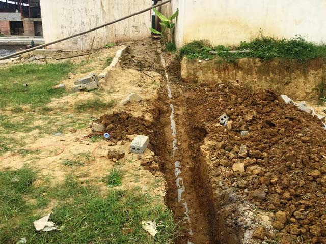 thanh hoa: phat hien doanh nghiep chon ong ngam xa thai ra song am hinh anh 2