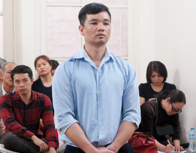 Ke trom xe cho vang chan dong Ha Noi khai gi o toa? hinh anh 1