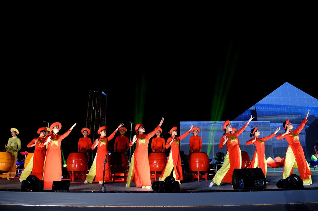 He lo hinh anh truoc khai mac le hoi phao hoa quoc te Da Nang hinh anh 5