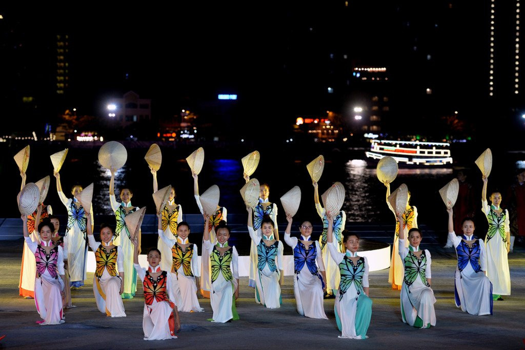 He lo hinh anh truoc khai mac le hoi phao hoa quoc te Da Nang hinh anh 6