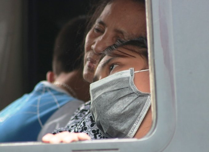 Hinh anh Hang dai oto, du khach chon chan tai ben pha o Hai Phong 3