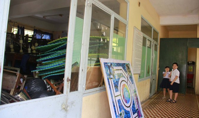 Tuyển không đủ học sinh, nhiều phòng học ở trường Tiểu học Phan Thanh dư thừa phải làm nhà kho, phòng đọc sách. Ảnh: Thanh Trần.