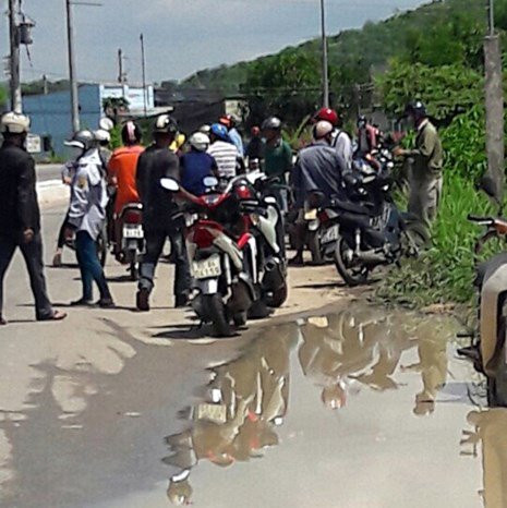 Thi thể thanh niên đứt lìa chân dưới cầu - ảnh 2