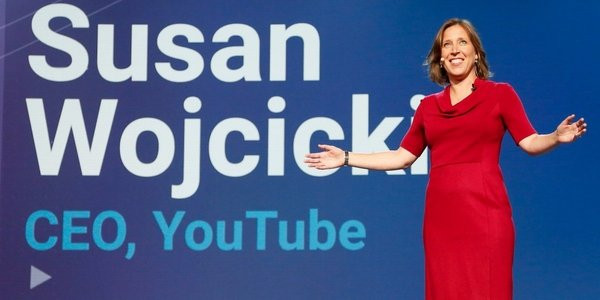 Susan Wojcicki — CEO YouTube – cử nhân đại học Harvard chuyên ngành lịch sử và văn học, thạc sĩ kinh tế tại trường U.C. Santa Cruz. Susan Wojcicki xuất thân từ một gia đình các nhà khoa học và hoàn toàn mong muốn tự lực bằng chính mình. Kế hoạch ban đầu của cô là trở thành một tiến sĩ về kinh tế nhưng sau đó đã thay đổi khi tìm thấy niềm đam mê trong công nghệ. Bà là nhân viên thứ 16 của Google và ngày càng thăng tiến kể từ đó.