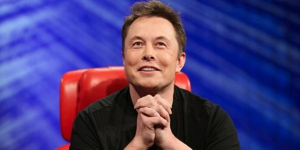 Elon Musk — CEO Tesla và SpaceX tốt nghiệp chuyên ngành vật lý và kinh tế của trường Đại học Pennsylvania và trường kinh doanh Wharton. Khi còn là một sinh viên chưa tốt nghiệp đại học Pennsylvania, Musk đã thuê một ngôi nhà 12 phòng ngủ và biến nó thành câu lạc bộ đêm, có những lúc hộp đêm này thu hút tới 500 khách trong một đêm.