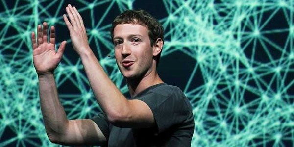 Mark Zuckerberg — CEO Facebook – bỏ dở tại trường đại học Harvard chuyên ngành khoa học máy tính và tâm lý học. Chưa hoàn thành cả hai chuyên ngành này tại đại học Harvard, Zuckerberg đã bỏ học từ năm thứ hai để chuyển đến Palo Alto và dành toàn bộ thời gian xây dựng mạng xã hội Facebook.
