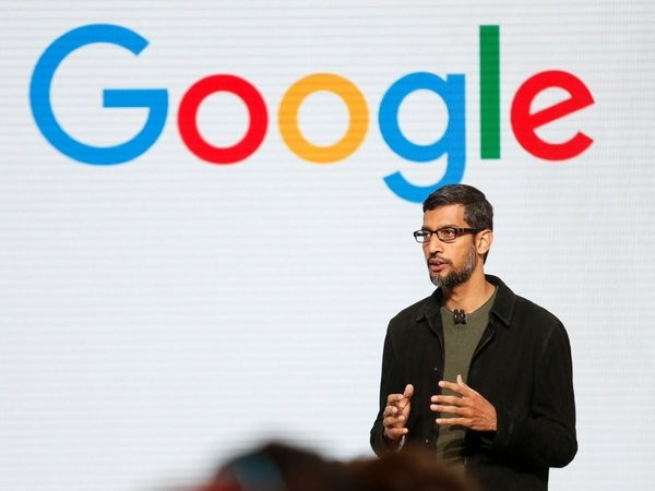 Sundar Pichai — CEO Google tốt nghiệp học viện công nghệ Ấn Độ, cử nhân kỹ thuật luyện kim đại học Stanford, thạc sĩ khoa học vật liệu kỹ thuật tại trường Wharton.