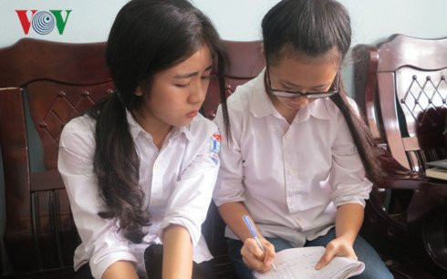 12 nam vuot len chinh minh cua co hoc tro cam va diec bam sinh hinh 1