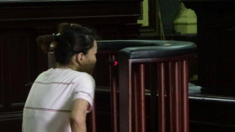 Cô gái tưới xăng đốt người tình và cái kết... quá đắng - ảnh 1