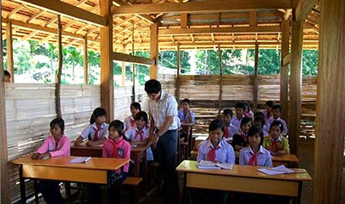 Hinh anh DBQH de nghi Bo Giao duc can nhac truoc khi bo bien che giao vien