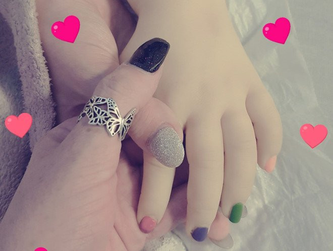 Be gai 5 tuoi lam dam cuoi voi ban than truoc khi qua doi hinh anh 10