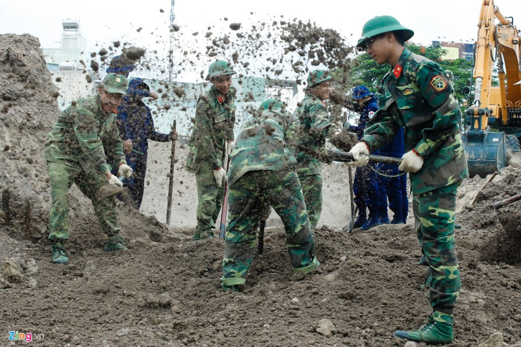 Nhieu di vat nghi cua liet si duoc tim thay o san bay Tan Son Nhat hinh anh 9