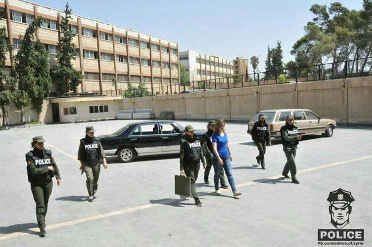 Chum anh nu canh sat Syria xinh dep “kho luyen” o Damascus-Hinh-2