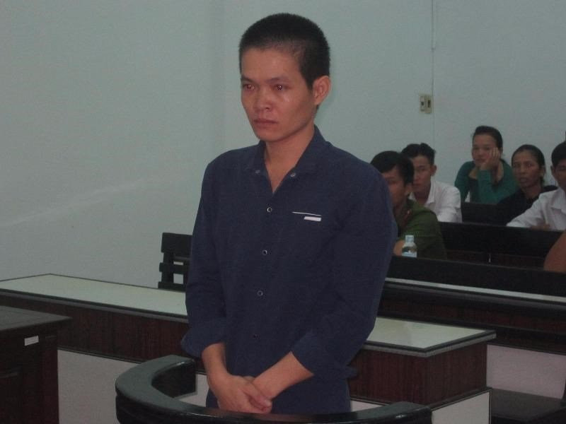 Vợ tử vong vì cú phóng dao oan nghiệt của chồng - ảnh 1