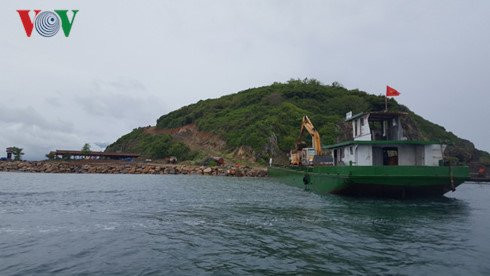 nhieu du an do dat xuong bien, lan vinh nha trang hinh 2
